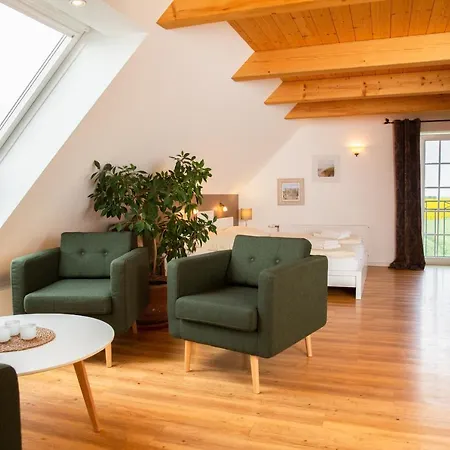 Haus Im Felde Mit 5 Wohnungen