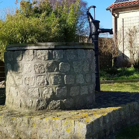 Haus Im Felde Mit 5 Wohnungen * Albertsdorf