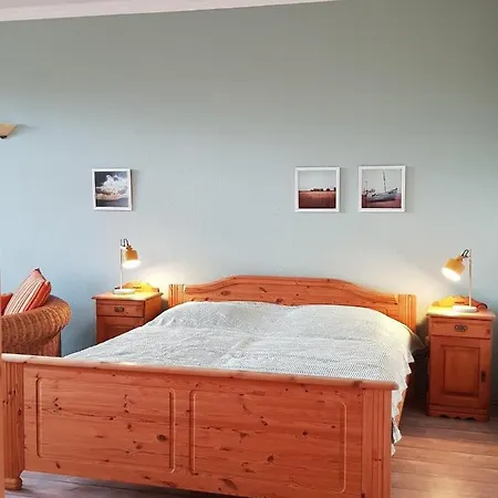 Semesterbostad Haus Im Felde Mit 5 Wohnungen